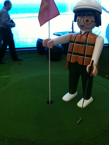 Representação de Putting Green em feira de Grama Sintética na Alemanha